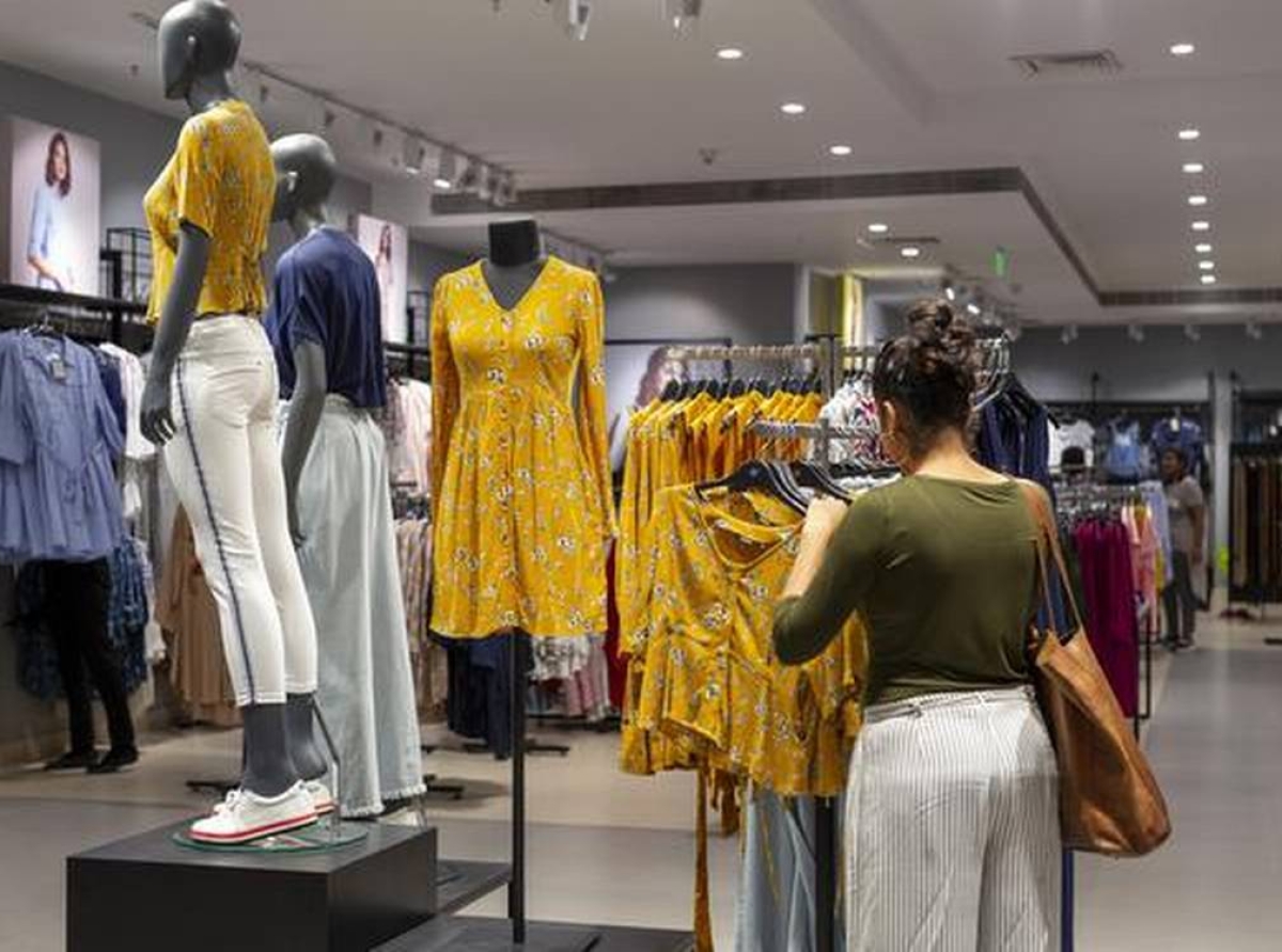 After a lull, apparel brands now plan 'retail expansion'